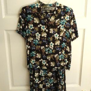 Sag Harbor Blouse and Midi Skirt Sz Petite Color Blue